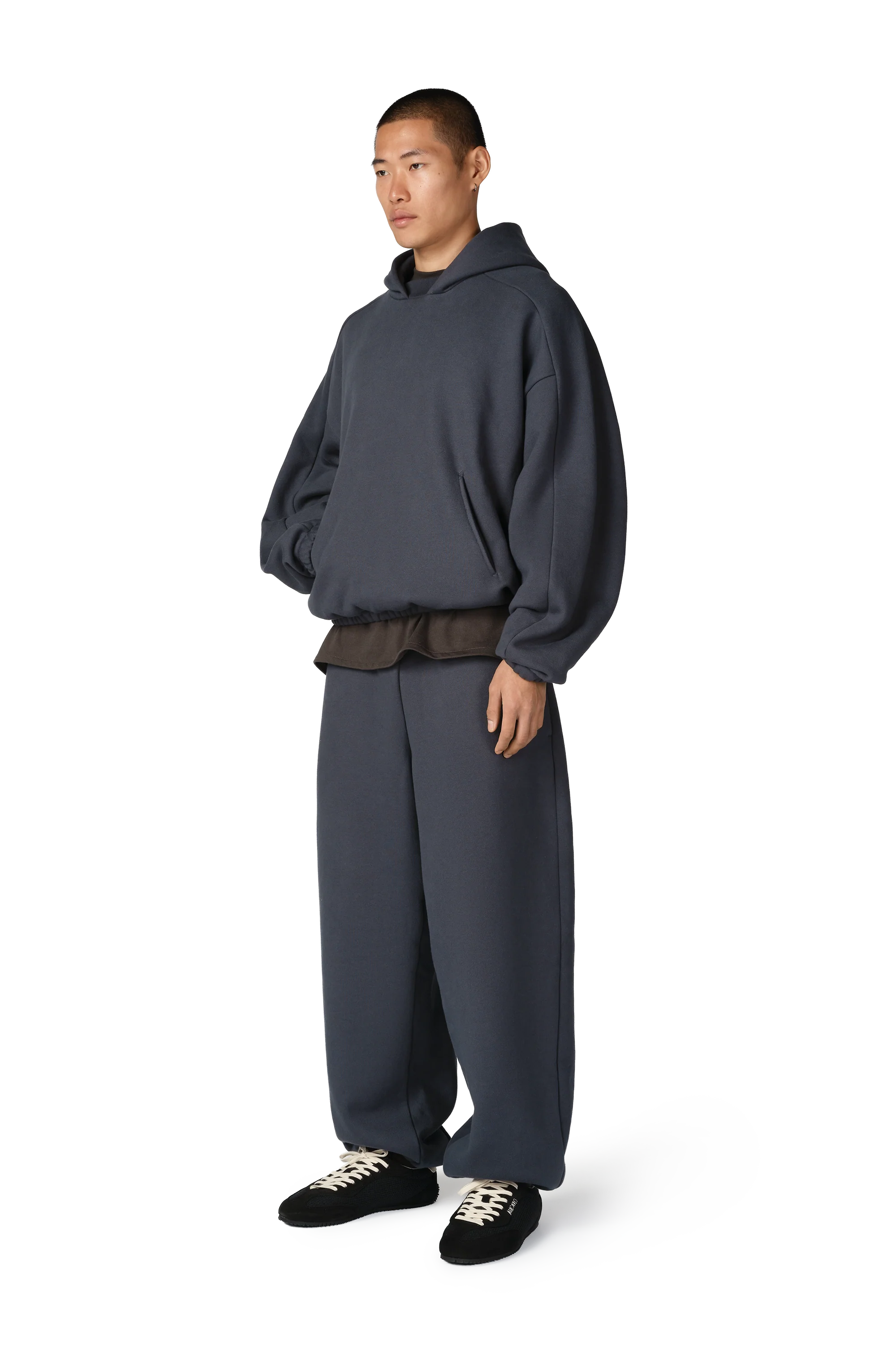 D7 Cuff Sweatpant in Shadow - Image 5