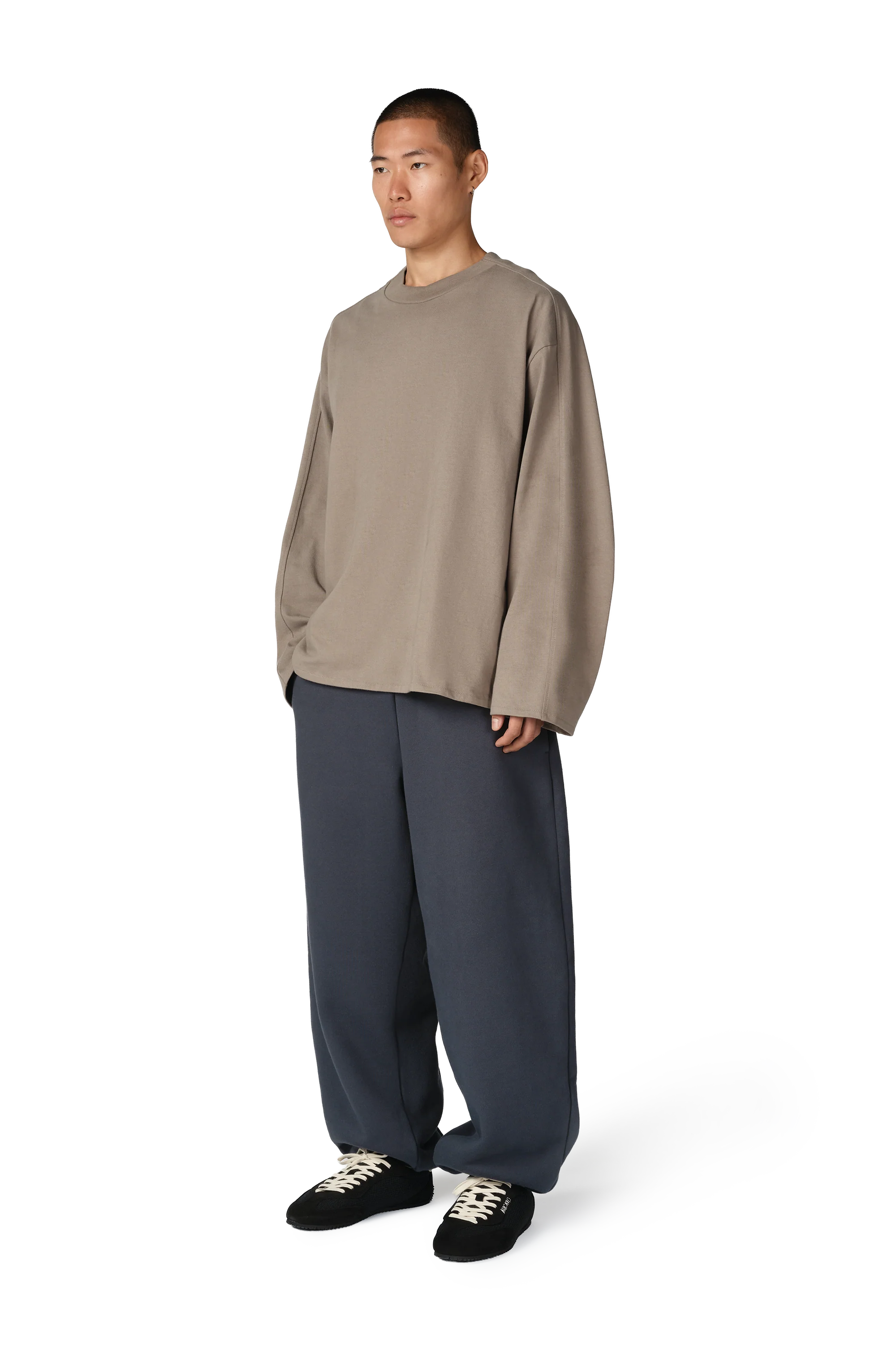 D7 Studio Long Sleeve Tee in Cement - Image 4