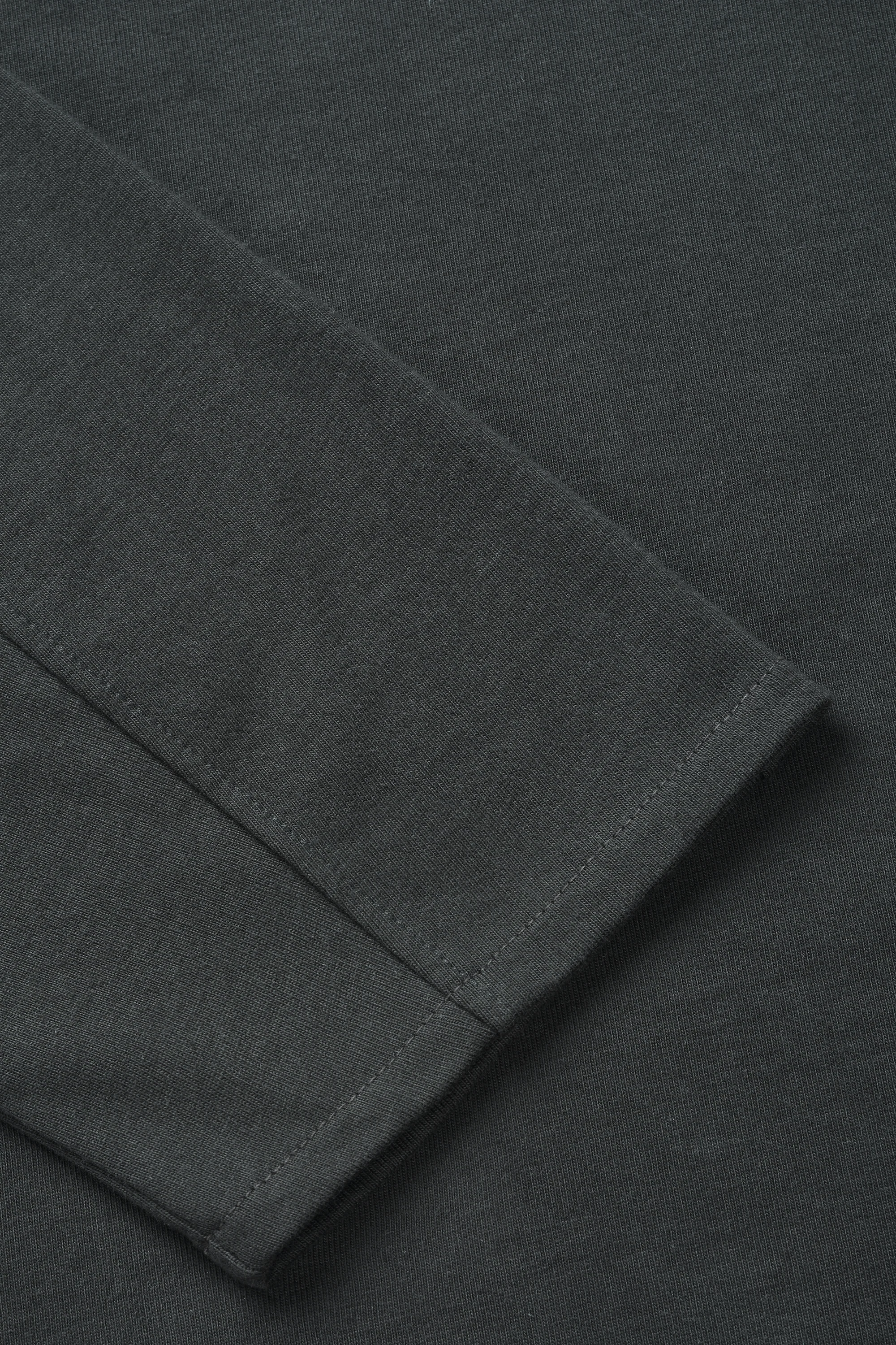 D7 Studio Long Sleeve Tee in Steel - Image 8