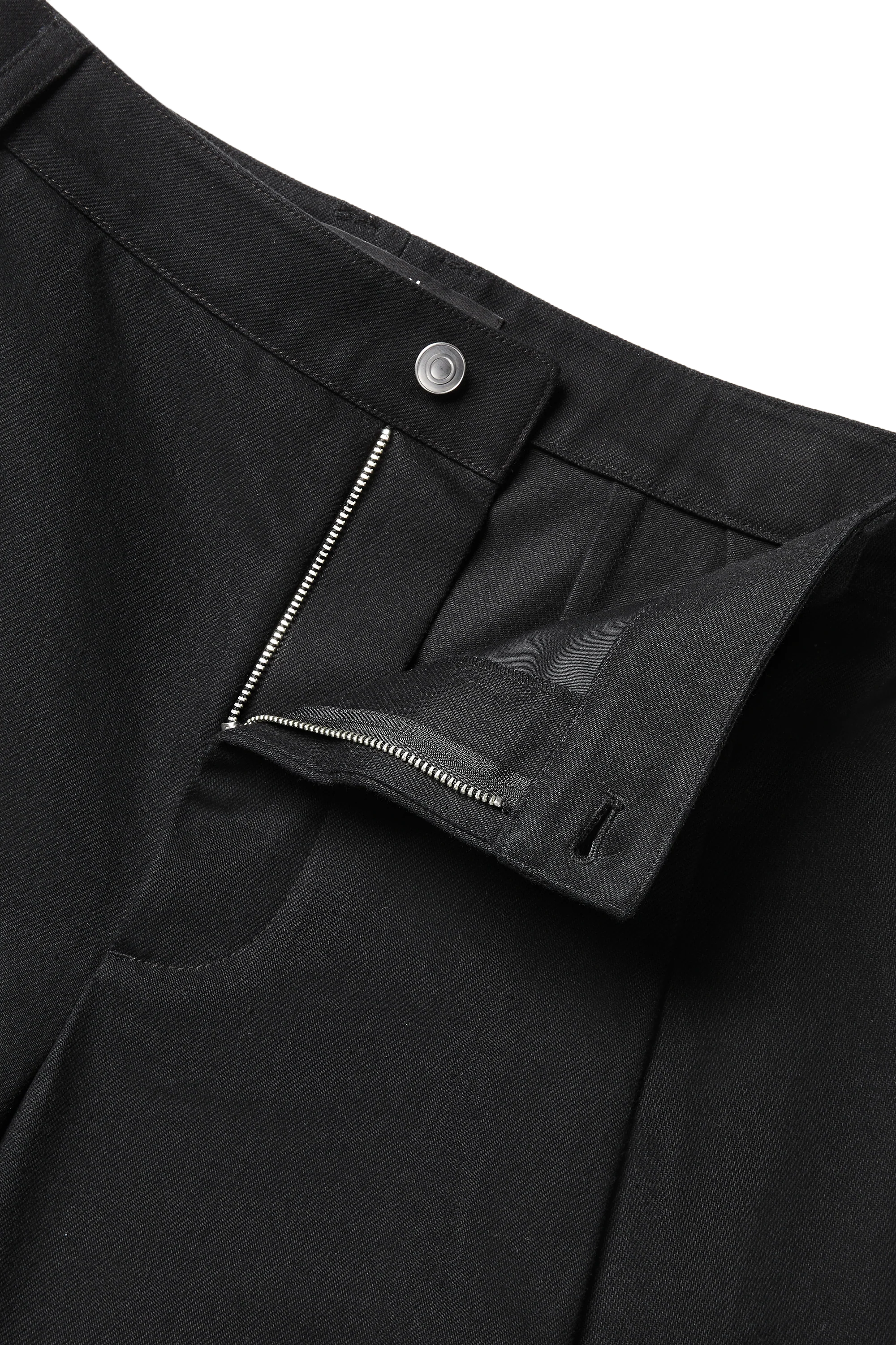 Denim 440 Bermuda Jeans in Night - Image 8